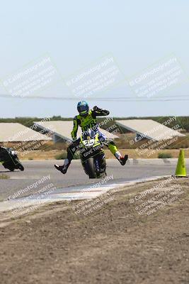 media/Aug-03-2025-TrackDaz (Sun) [[bf4a71acf9]]/B Group/1220pm (Wheelie Bump)/